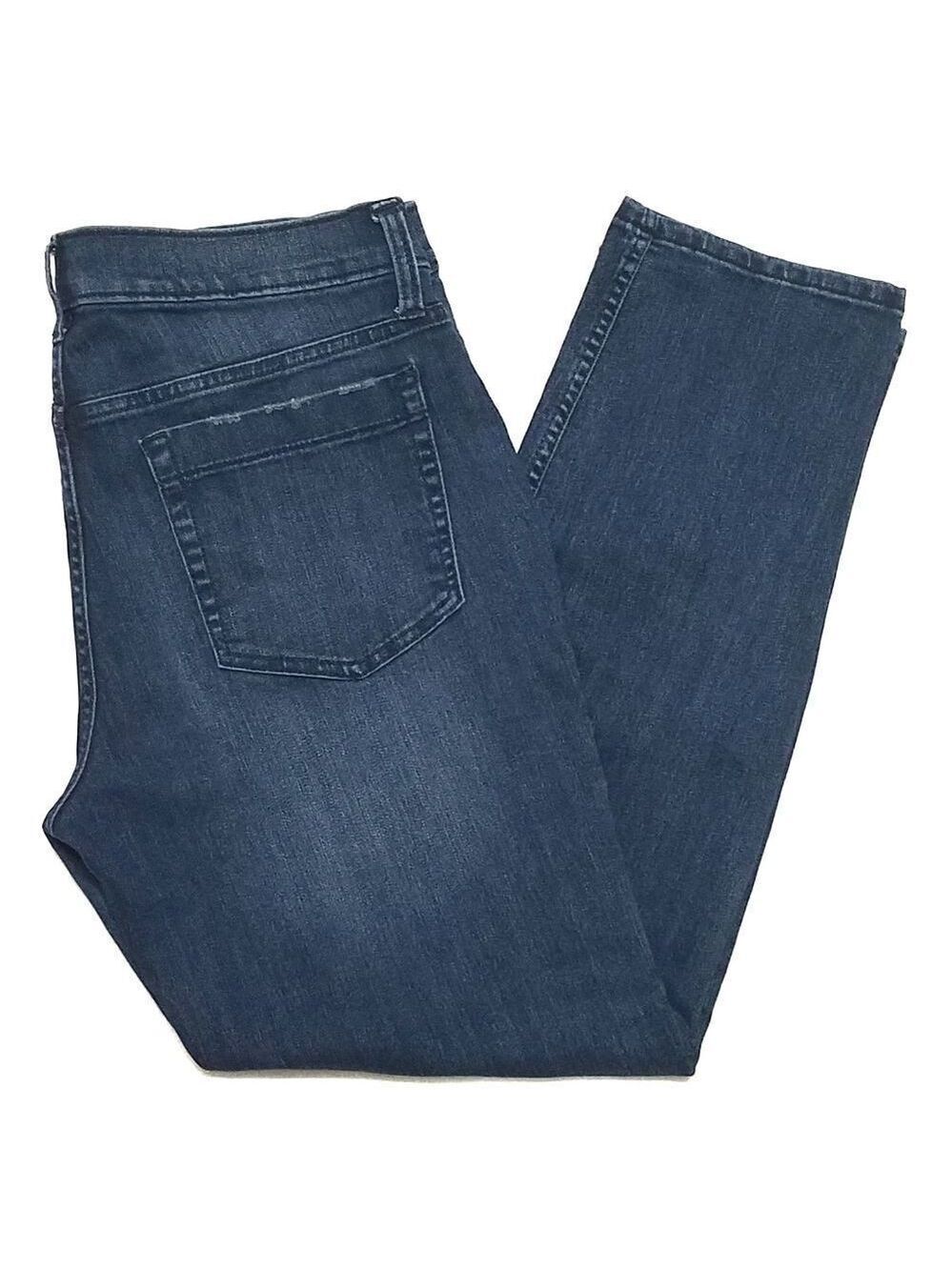 𝅺WRANGLER Boyfriend Cropped Distressed Jeans